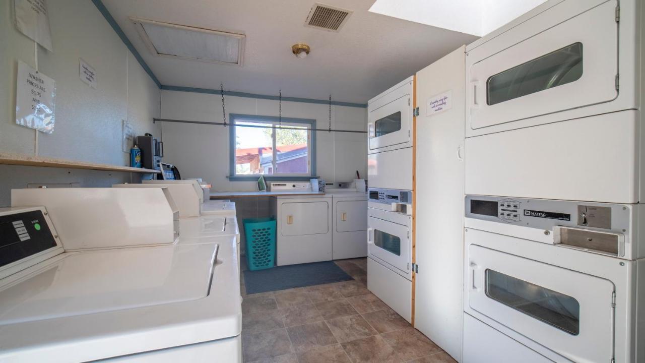 Outdoor Glamping Large 5Th Wheel Setup Ok4A Apartment Моуаб Екстериор снимка